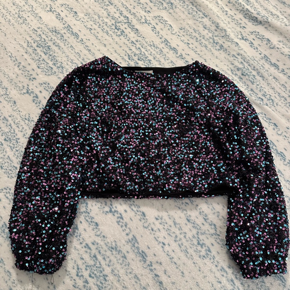 Coco + Jamieson Blue and Purple Sequin Cropped Long Sleeve Top Size M